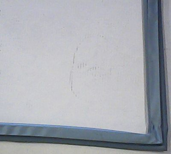 Уплотнитель дверной