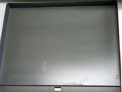 Пластина с болтами