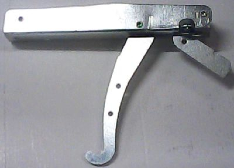 Петля дверная