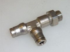 RACCORDO RAPIDO A &quot;T&quot; 1/8&quot; x ø 4 mm