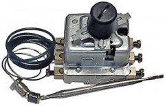 Термостат защитный 240°C 3-полярн.