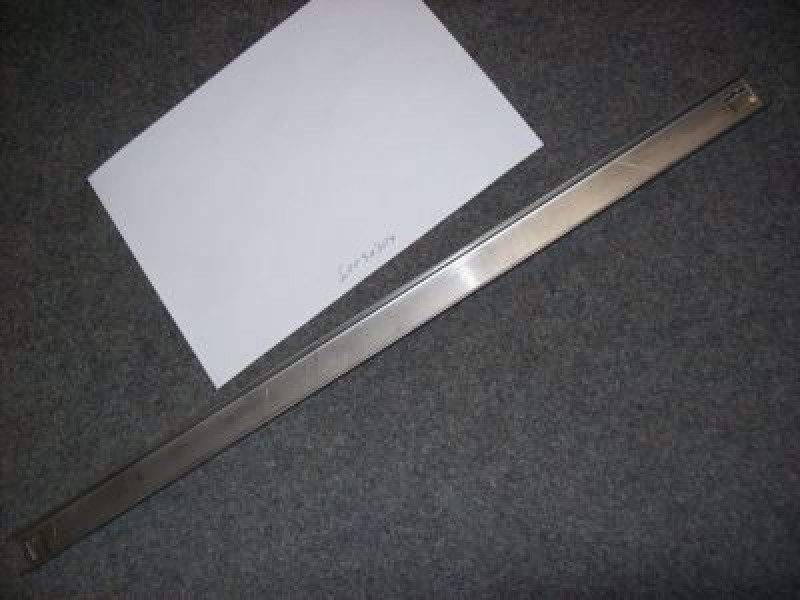 Рельса направляющая справа для холодильной камеры для прибора BT70