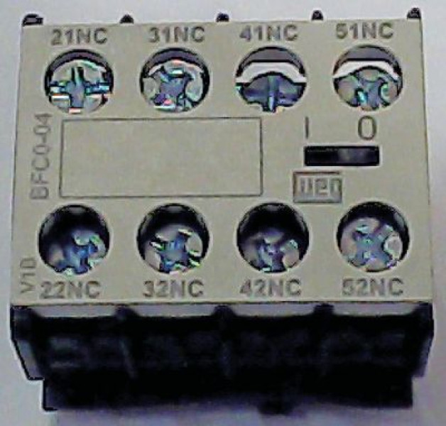 Контакт вспомогательный