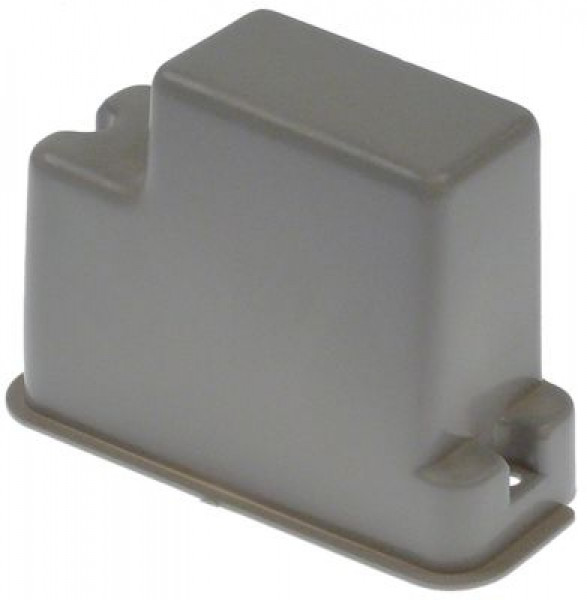 Крышка пластмасса В 110мм Д 153мм Ш 57мм шаг крепления 125мм кол-во в уп-вке 1штук