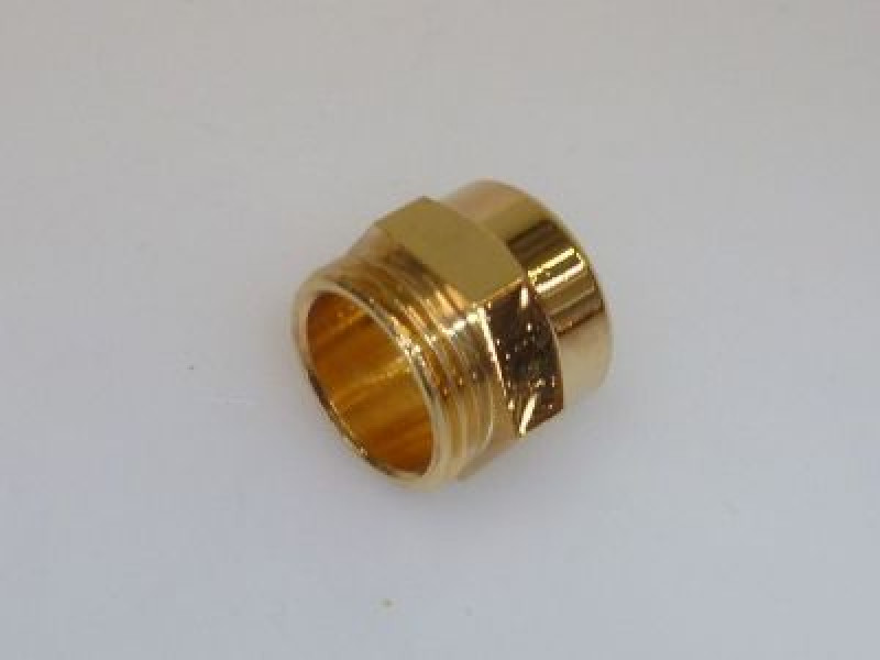 Гайка накидная